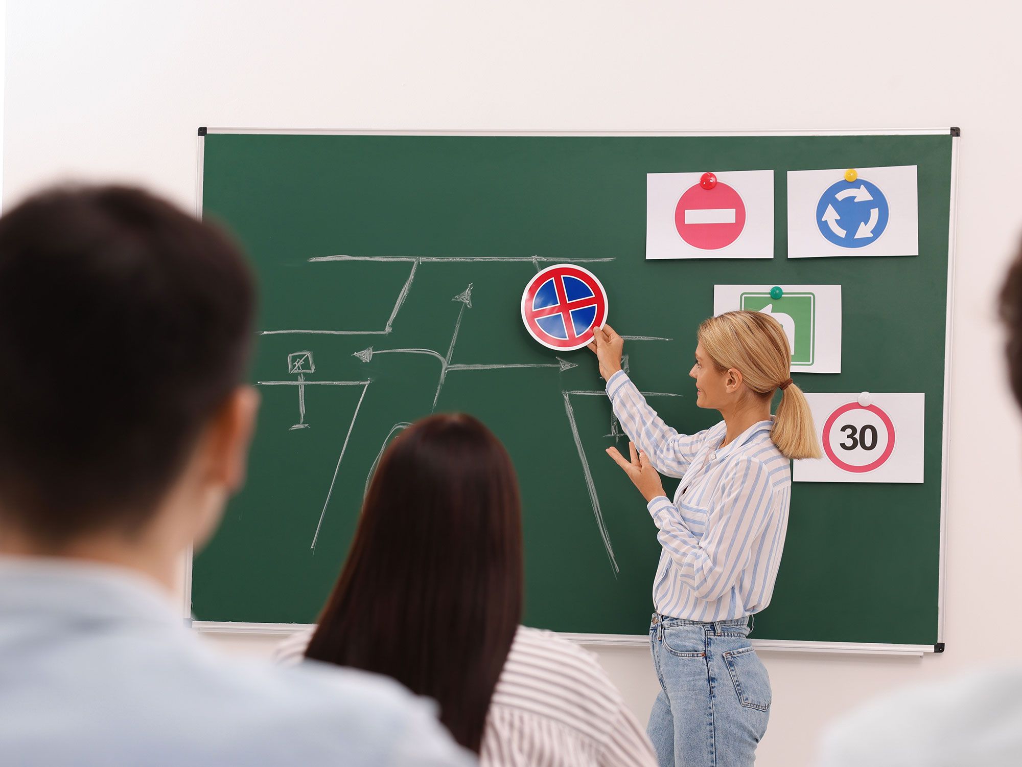 Research Finds 95% Of Drivers Would Fail Their Theory Test Now